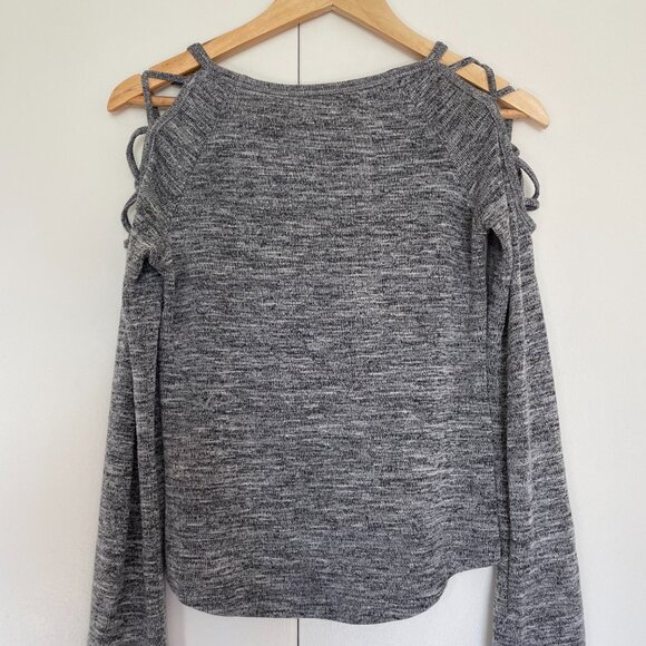 Heather Gray Long Sleeve Strappy Cold Shoulder Top Size S (Brand Unknown) - Picture 5 of 6